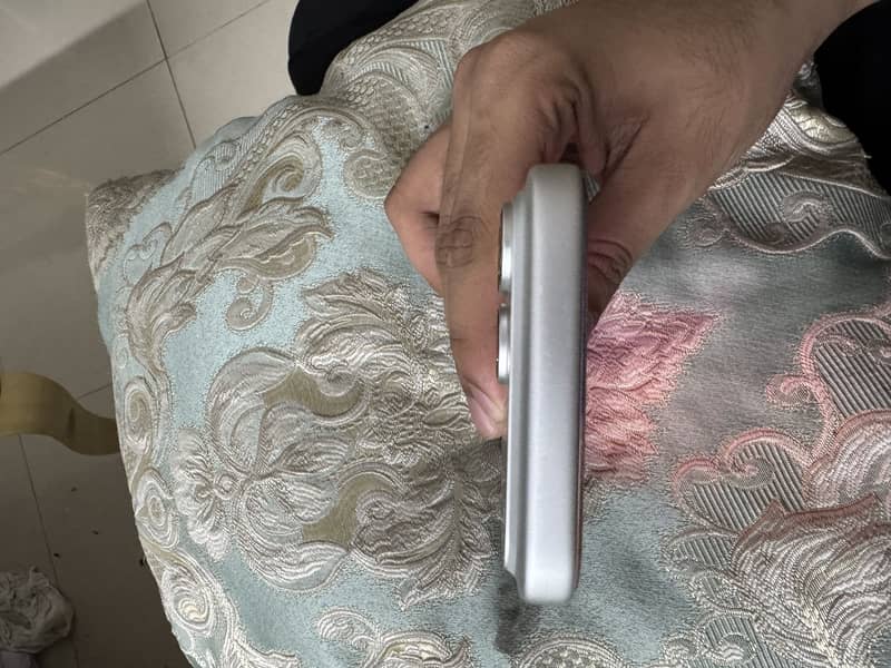 Apple iPhone 17 Pro Max 2