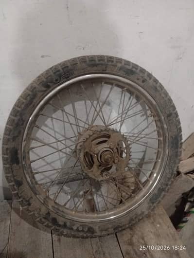bike rim 02 adad with hub &. shocks 02  adad