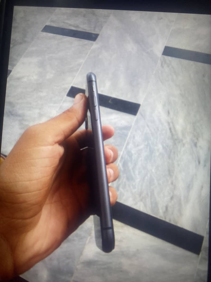 Apple iPhone 11 jv 5