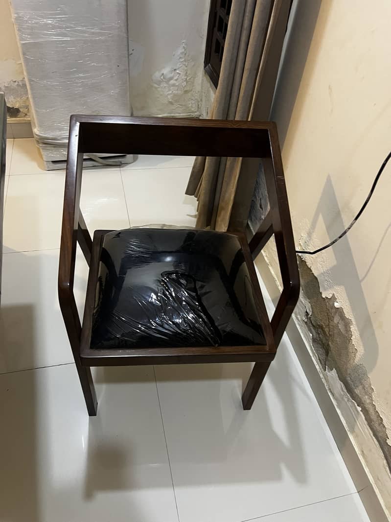 Dinning Table 8 seater 9
