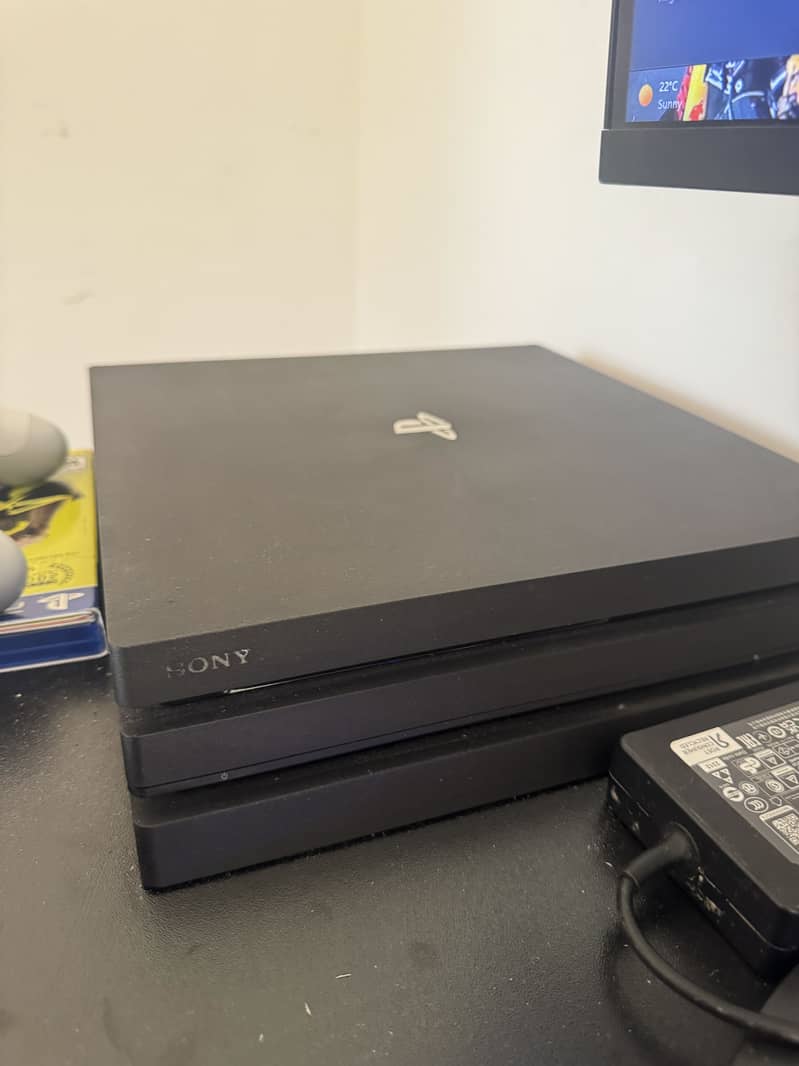 PS4 Pro 1TB 2