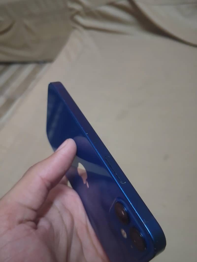 Apple iPhone 12 mini 3