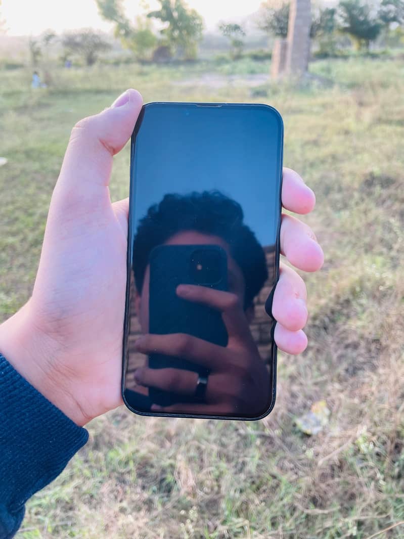 Apple iPhone 13 3