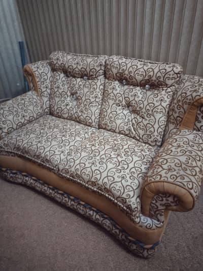7 seater sofa pretty very beautiful  for sale contact 0300/670/4315