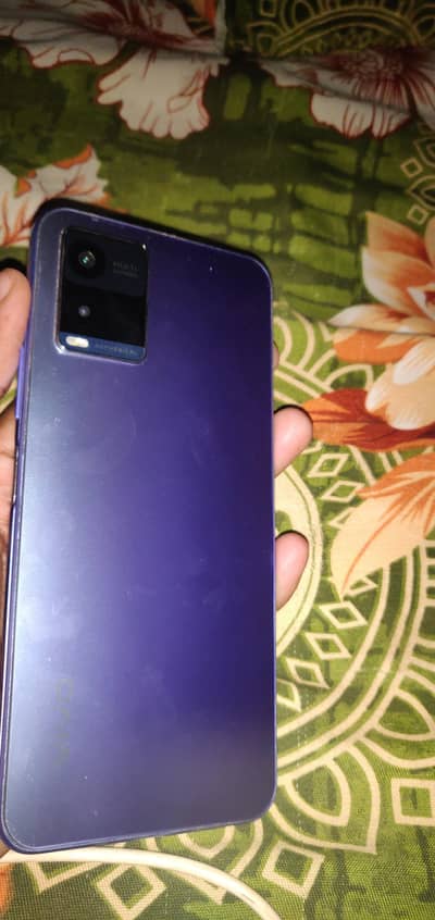 Vivo Y21.4/64.  without box charger