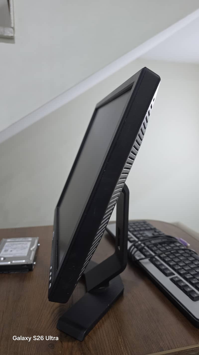 Dell LCD 2