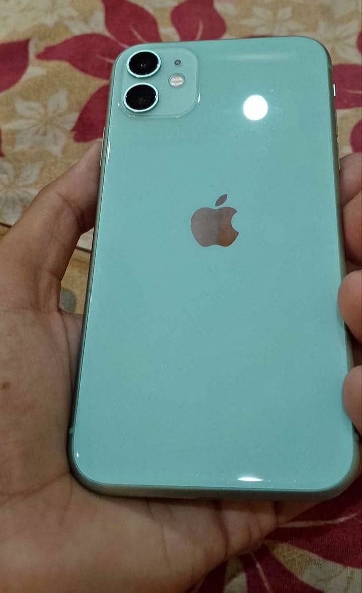 Apple iPhone 11 4