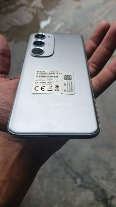 techno spark 40pro plus 10/9 condition