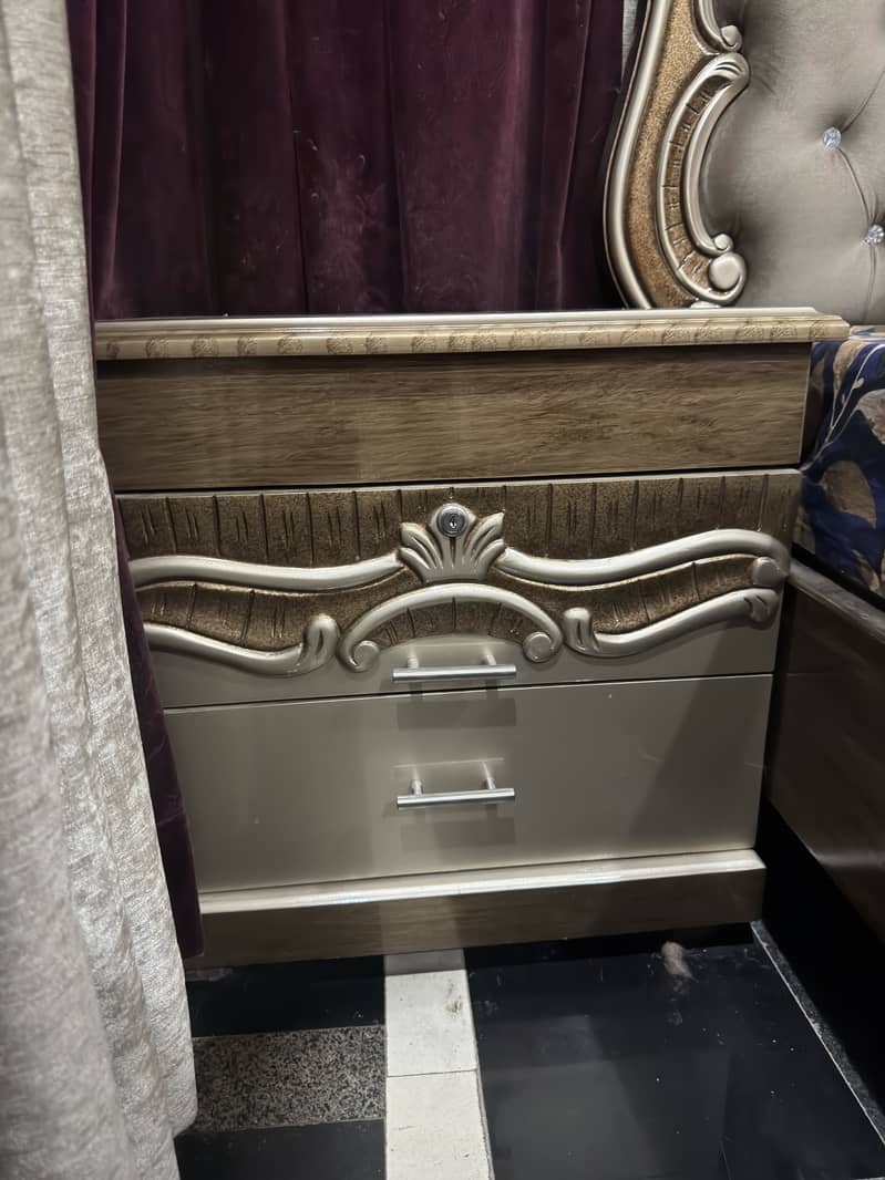 Decopaint bed slightly used without mattress 1