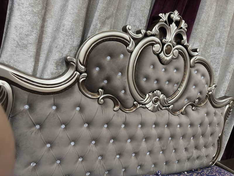 Decopaint bed slightly used without mattress 3
