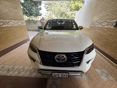 Toyota Fortuner V 2021