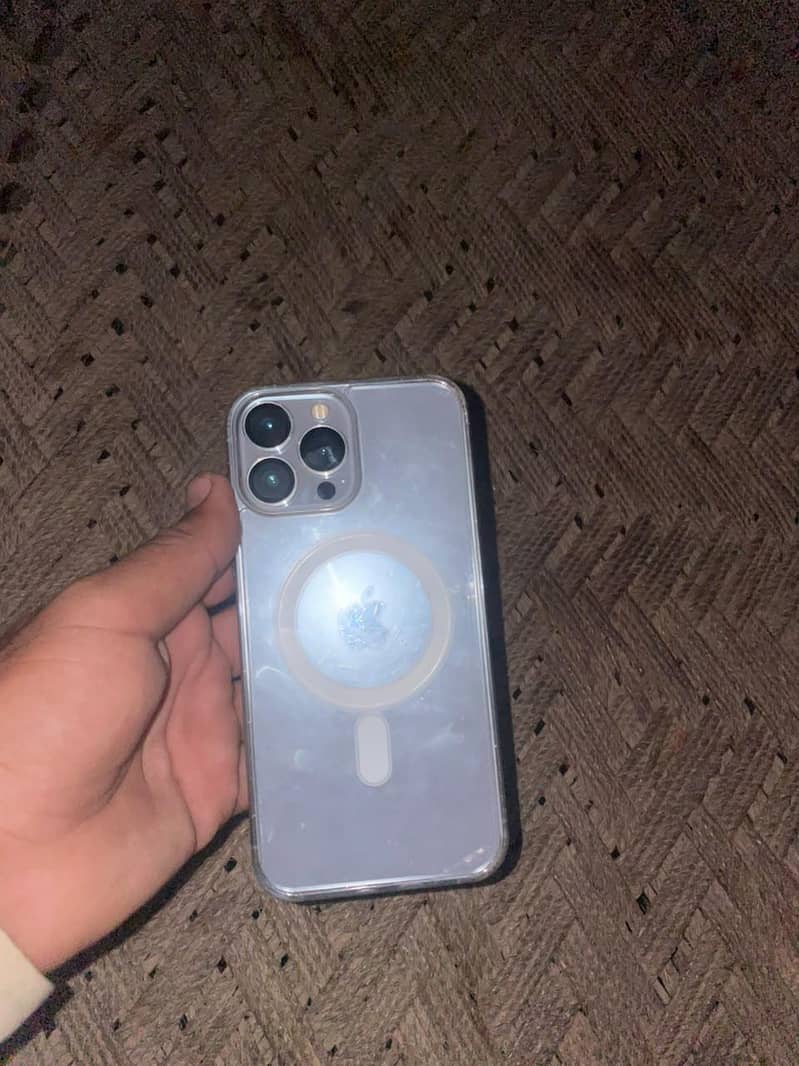 Apple iPhone 13 Pro Max 2