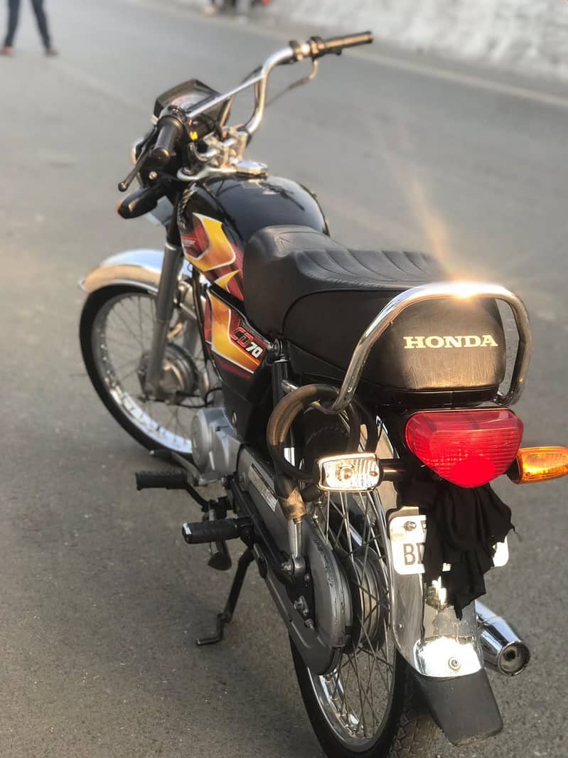 CD70 BLACK 2025 MODEL 0