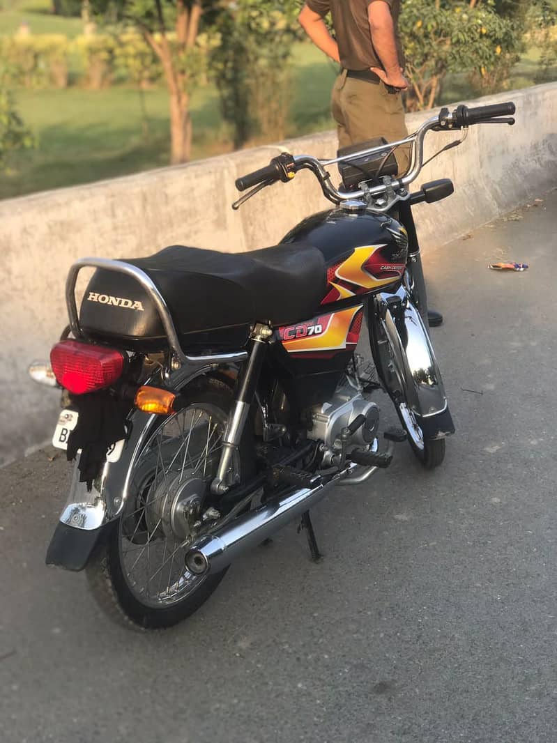 CD70 BLACK 2025 MODEL 1