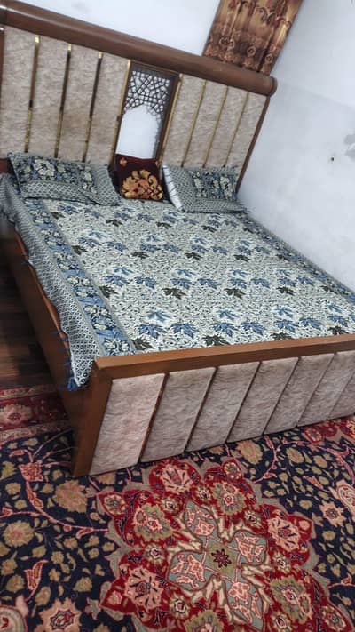 King size Bed