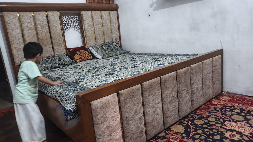 King size Bed 1