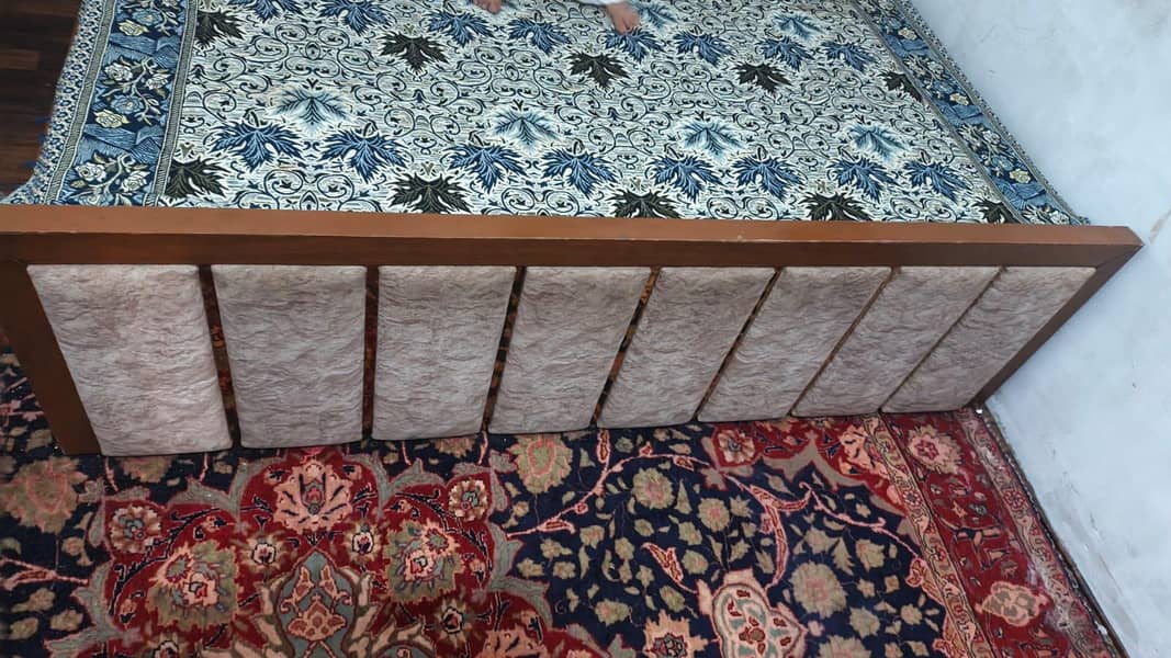 King size Bed 3