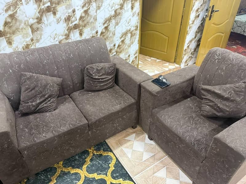 3 seater sofa 0