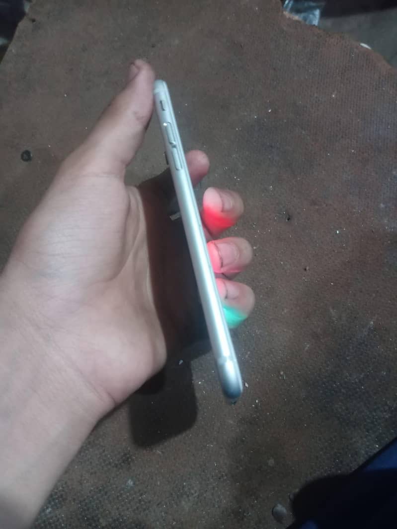 Apple iPhone 6 2