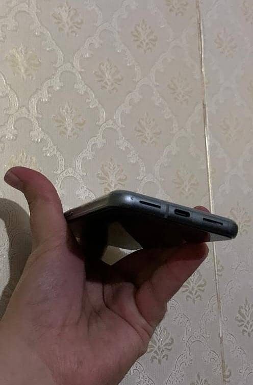 Google Pixel 8 5