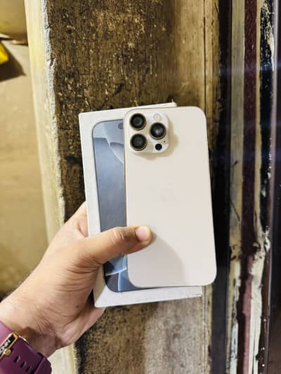 Apple iPhone 16 Pro Max