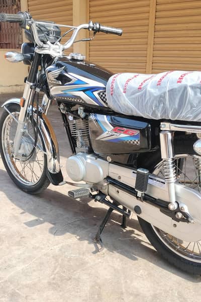 Honda CG-125. . . {2025} 7th Month Karachi Number. . . . . 0303/0255582