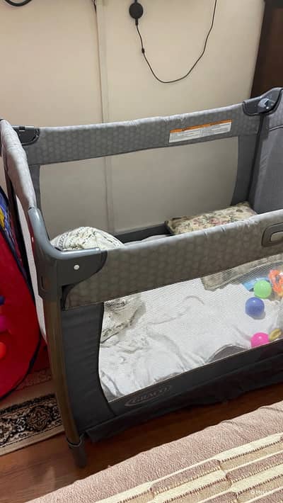 Graco Pack ’n Play Baby Playpen – Grey & Beige