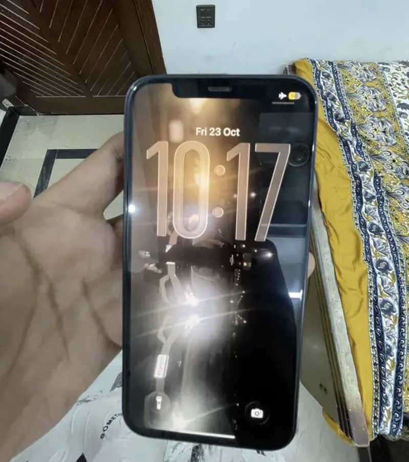 Apple iPhone 12 1