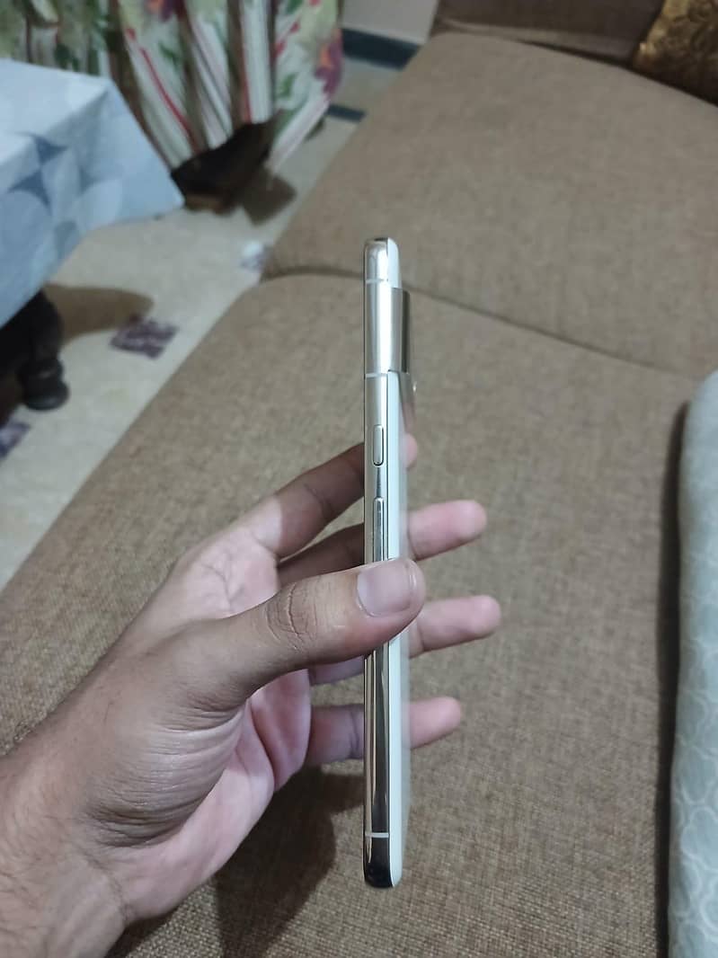 Google Pixel 8 Pro - PTA Approved | Dots 1
