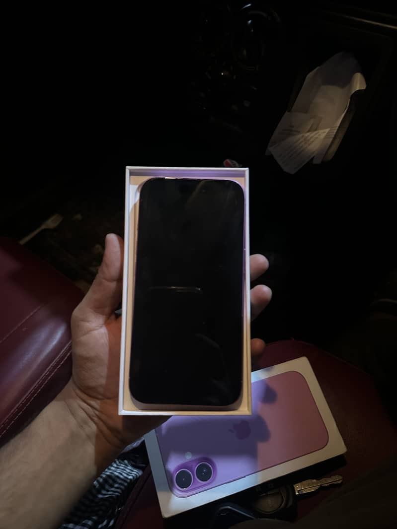 Apple iPhone 16 1