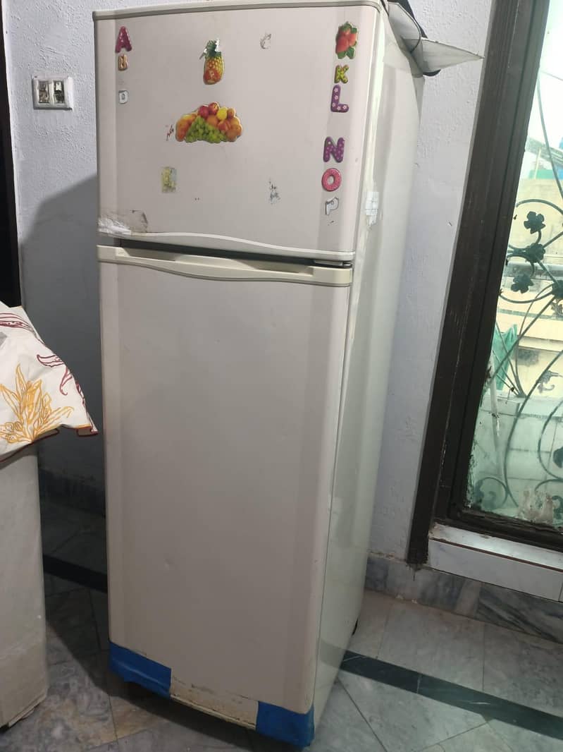 Dawlance refrigerator 0