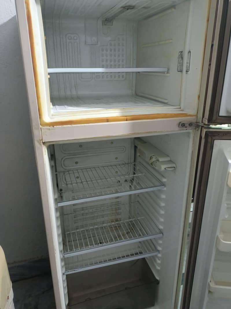 Dawlance refrigerator 2
