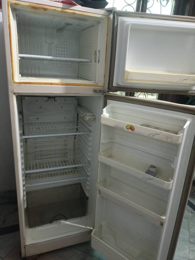 Dawlance refrigerator 7