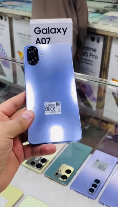 Samsung Mobile A07 5G 4 64 with box with 20w adapter