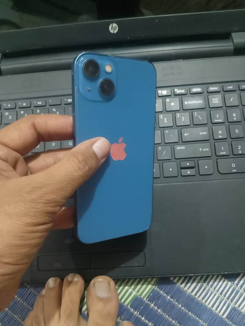 Apple iPhone 13 3