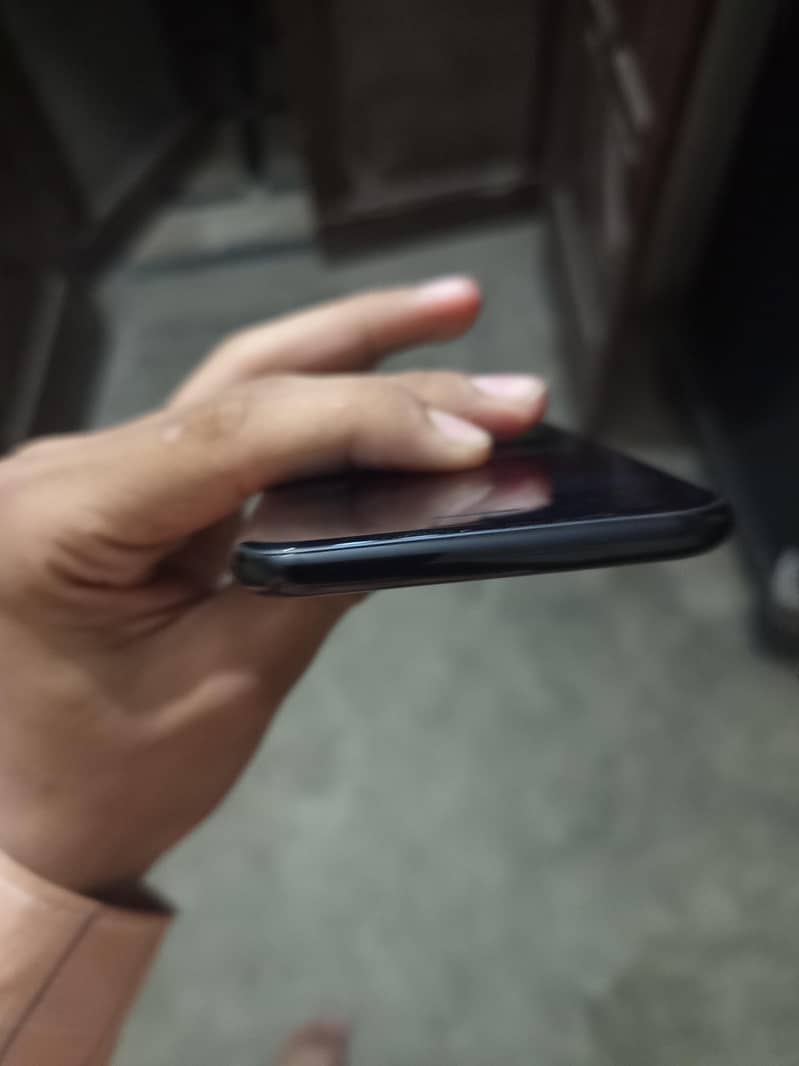 Apple iPhone 7 1