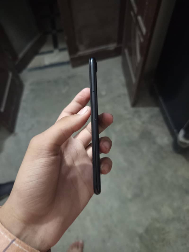 Apple iPhone 7 4