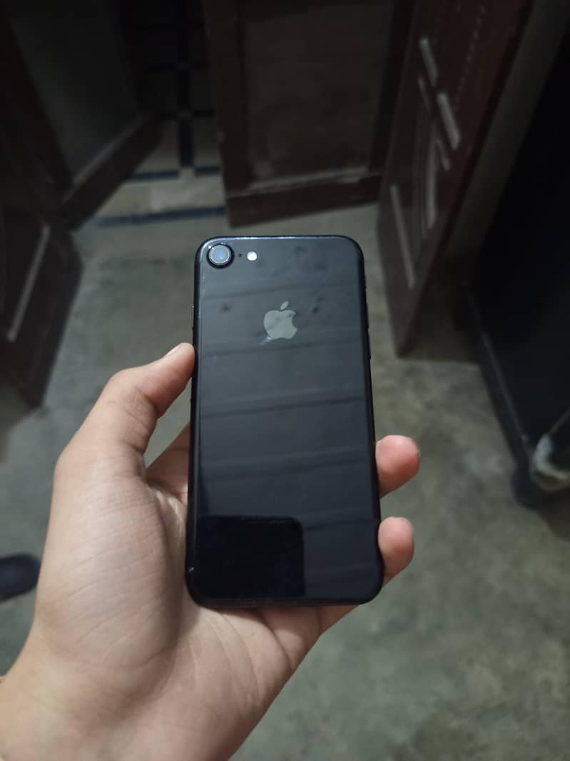 Apple iPhone 7 5