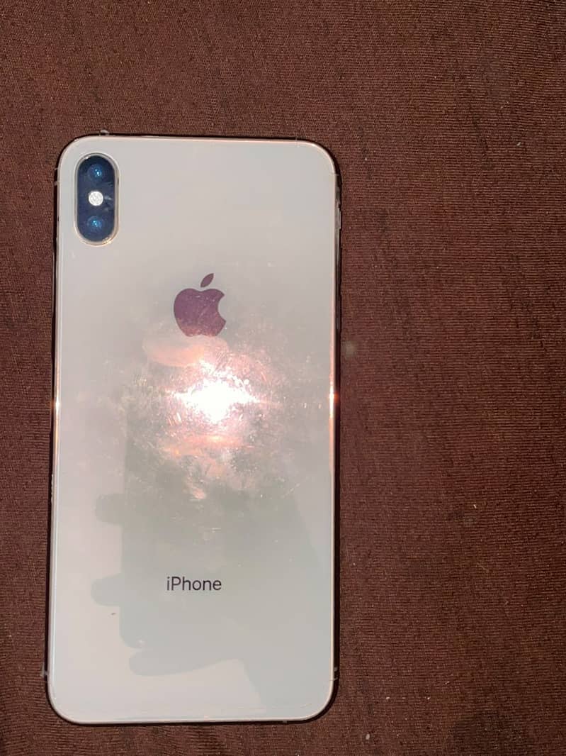 iPhone XS Max 3