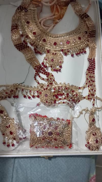 neckless and complete set