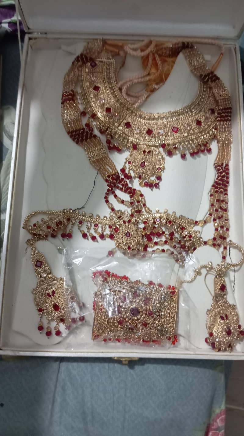 neckless and complete set 1