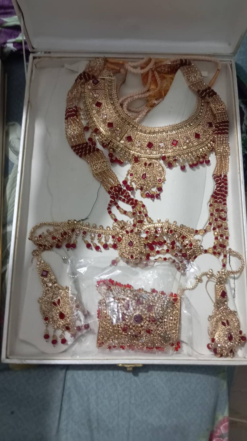 neckless and complete set 3