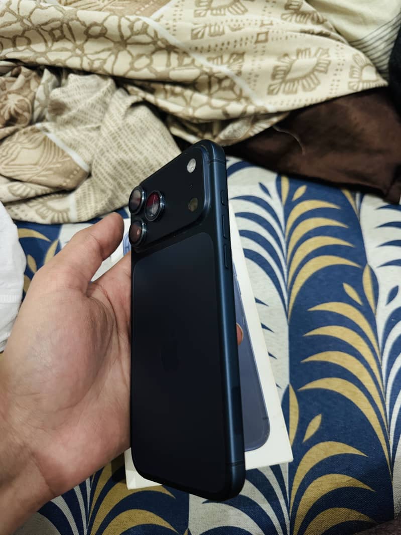 Apple iPhone 17 Pro Max 2