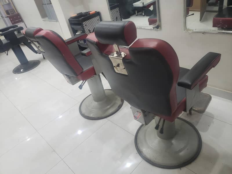 saloon chairs 3