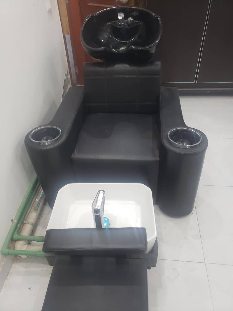 saloon chairs 11