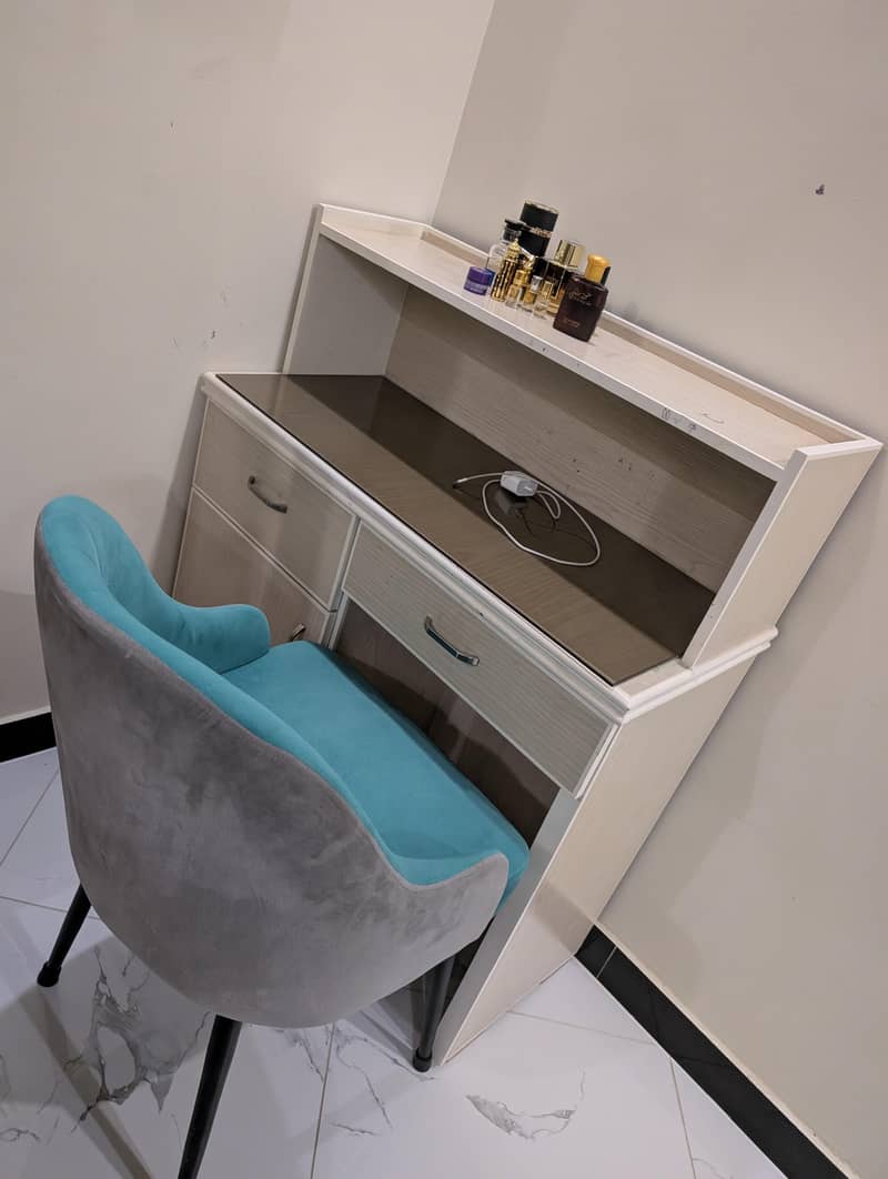 Study table with chair 2