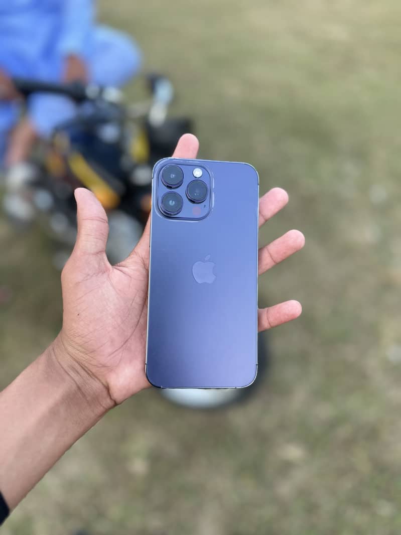 Apple iPhone 14 Pro Max 4