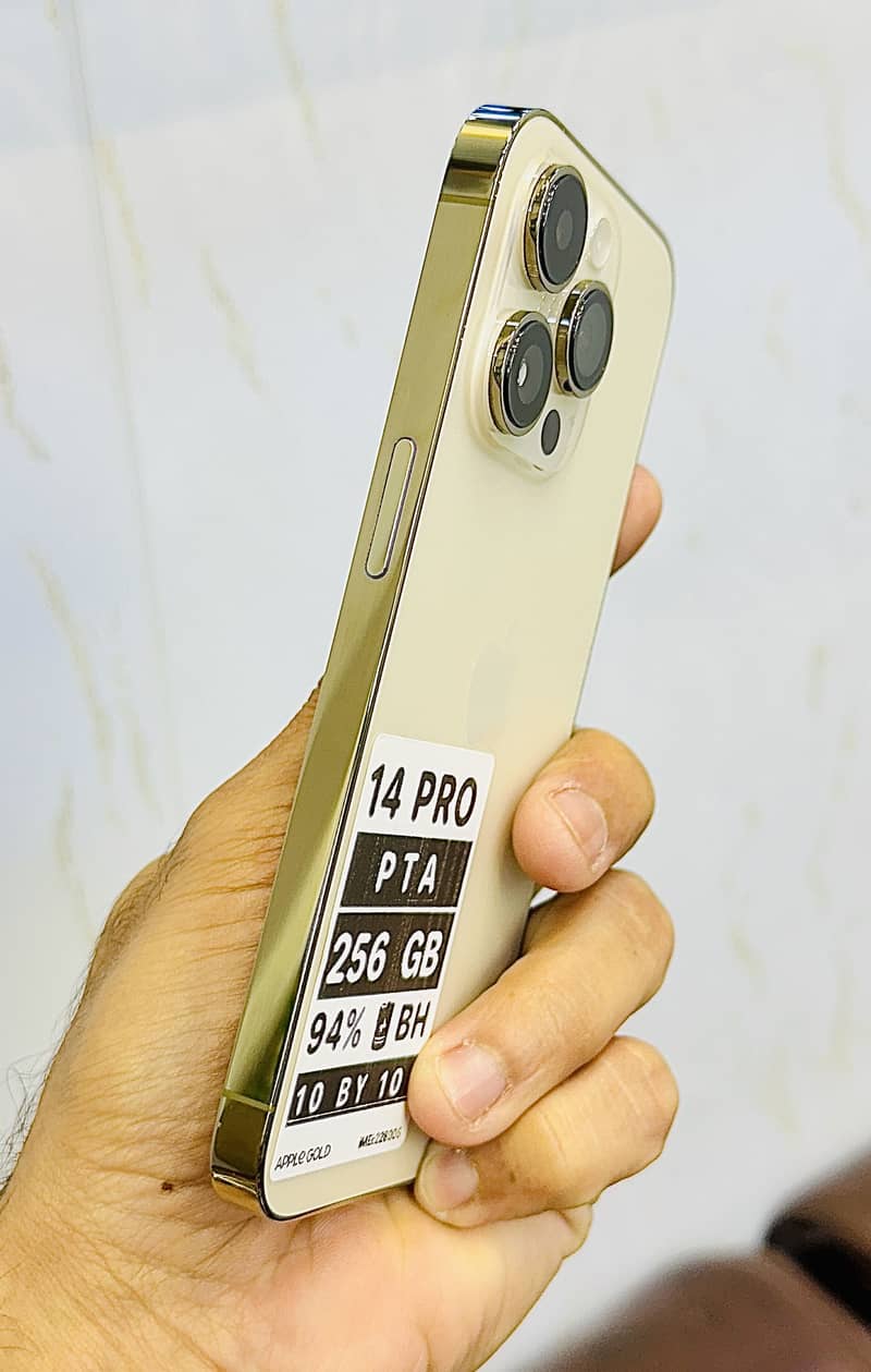 Apple iPhone 14 Pro 2