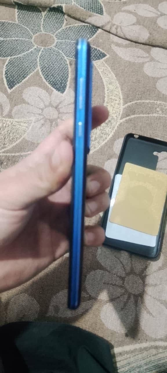 Sharp Aquos R5G 2
