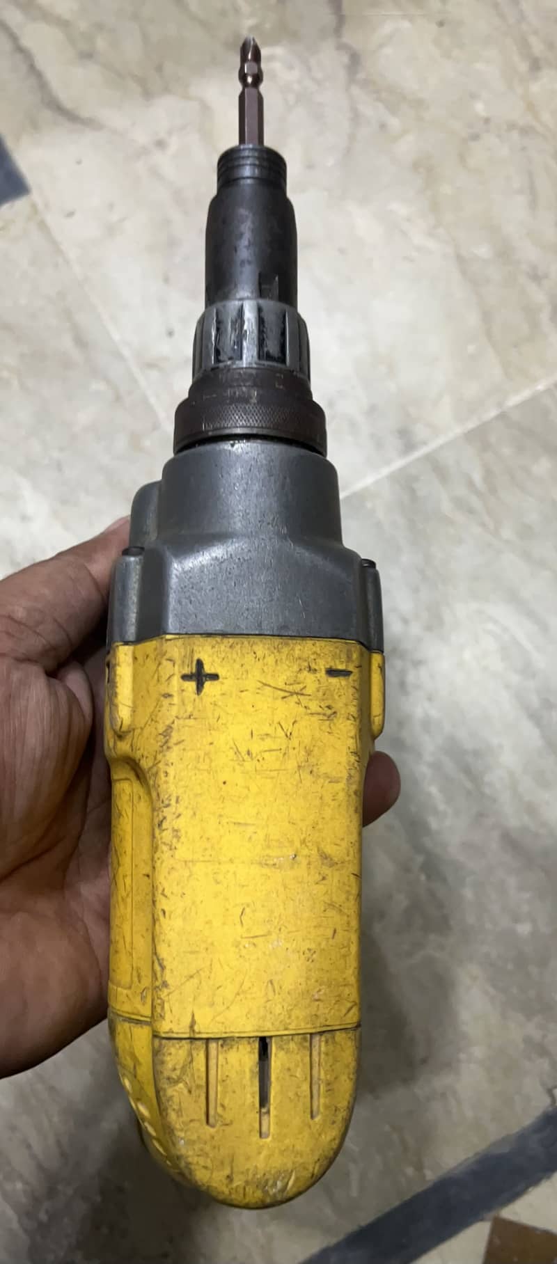 Screwdriver powerfull dewalt 2